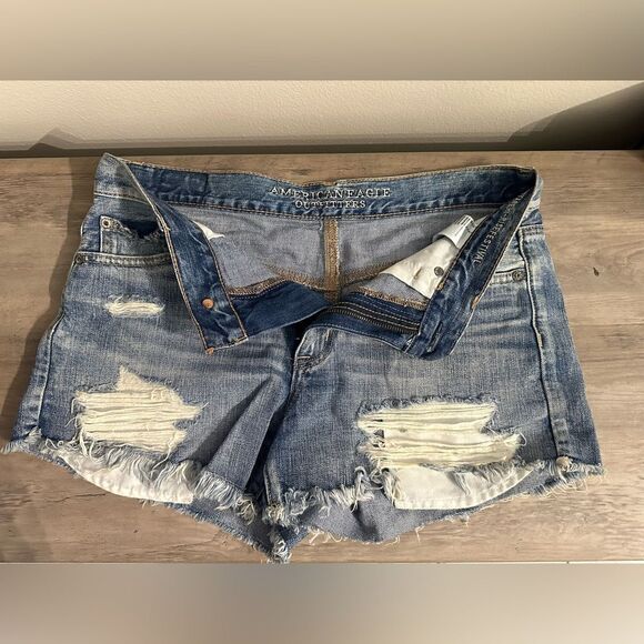 American Eagle- Distressed Jean Shorts - Picture 2 of 5
